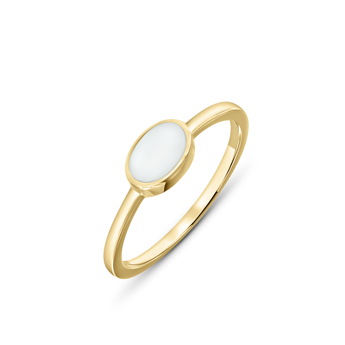 La bague Juna | Bague Lait Maternel Or de Mama Jewels est une bague en or captivante ornée dune pierre blanche ovale et lisse. Son anneau simple et élégant met en valeur la surface polie de ce design jaune or, capturant une beauté intemporelle.