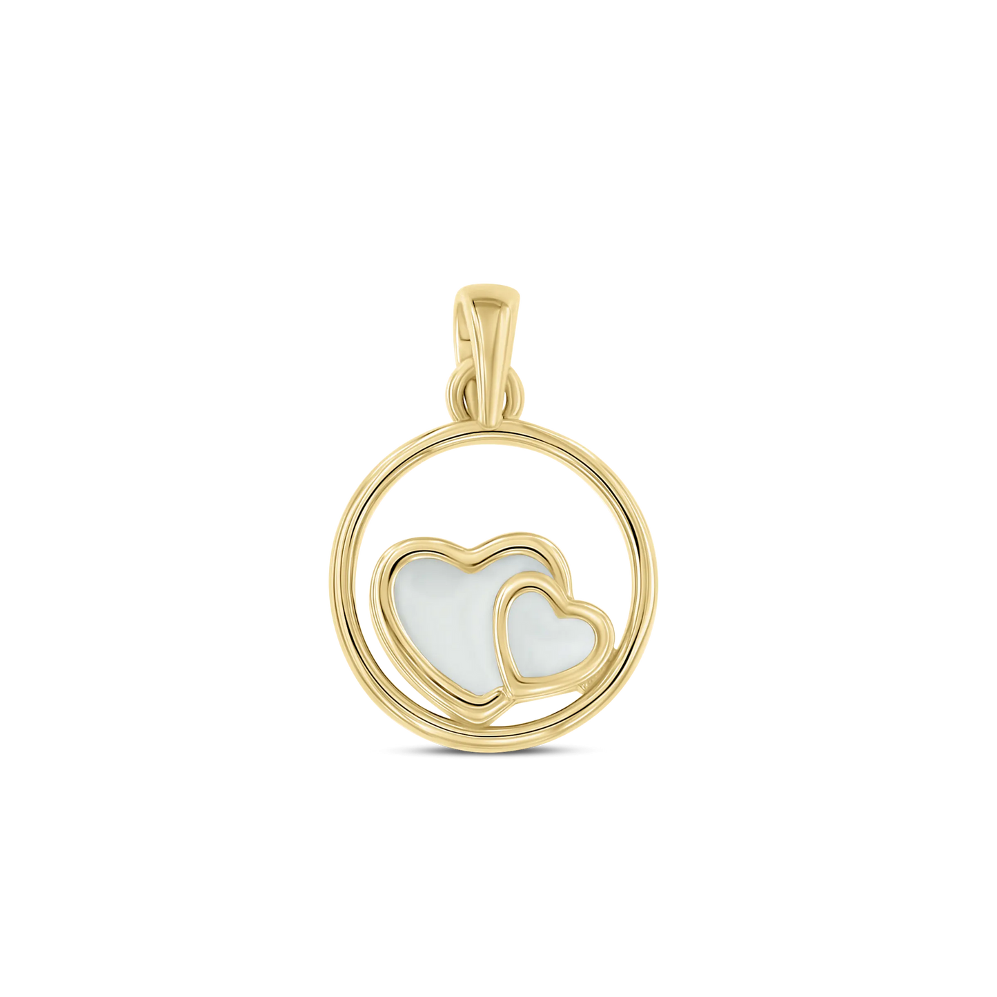 Le Pendentif Lait Maternel Or Amélie de Mama Jewels présente deux cœurs entrelacés, avec un intérieur en émail blanc, entourés dun cercle en or 14 carats sur fond noir.