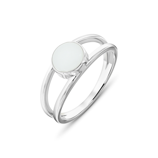 Bague en lait maternel Bea en argent, deux joncs qui encadrent une pierre de lait ronde