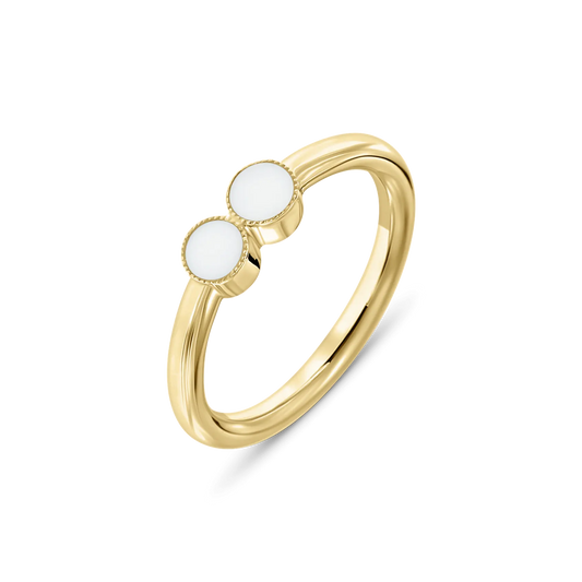 Bague en or jaune massif avec deux cabochons en résine de lait maternel, au design élégant et moderne.