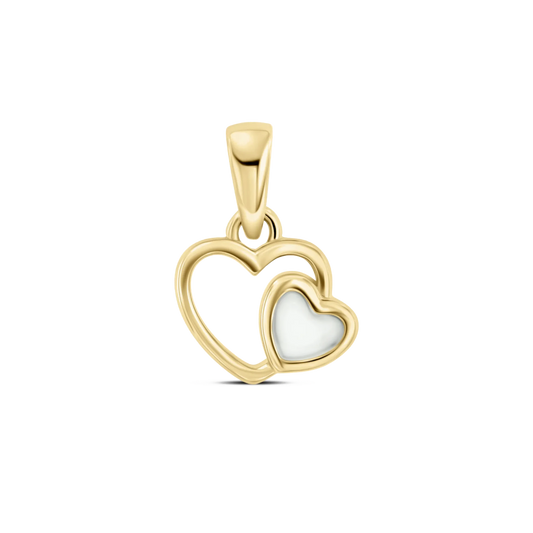 Pendentif en or jaune en forme de cœurs entrelacés, avec une surface en résine contenant du lait maternel.