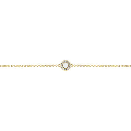 Bracelet en or jaune avec un motif central en résine contenant du lait maternel, chaîne délicate.