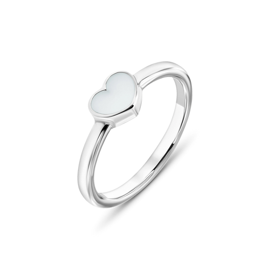 Bague Lisa en argent, pierre de lait maternel en forme de cœur posée à plat